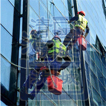 高空清洗的重要性与常见技术