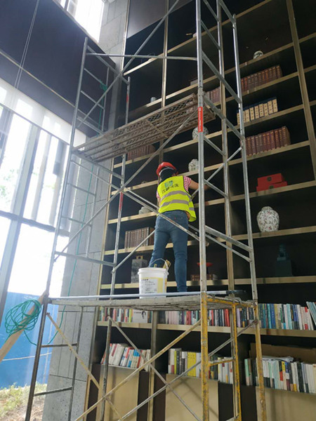  武汉江城清洗为黄冈铁投?书香林语项目提供开荒保洁服务 